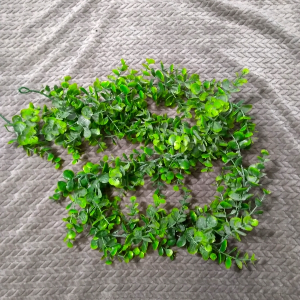 6' Eucalyptus Garland